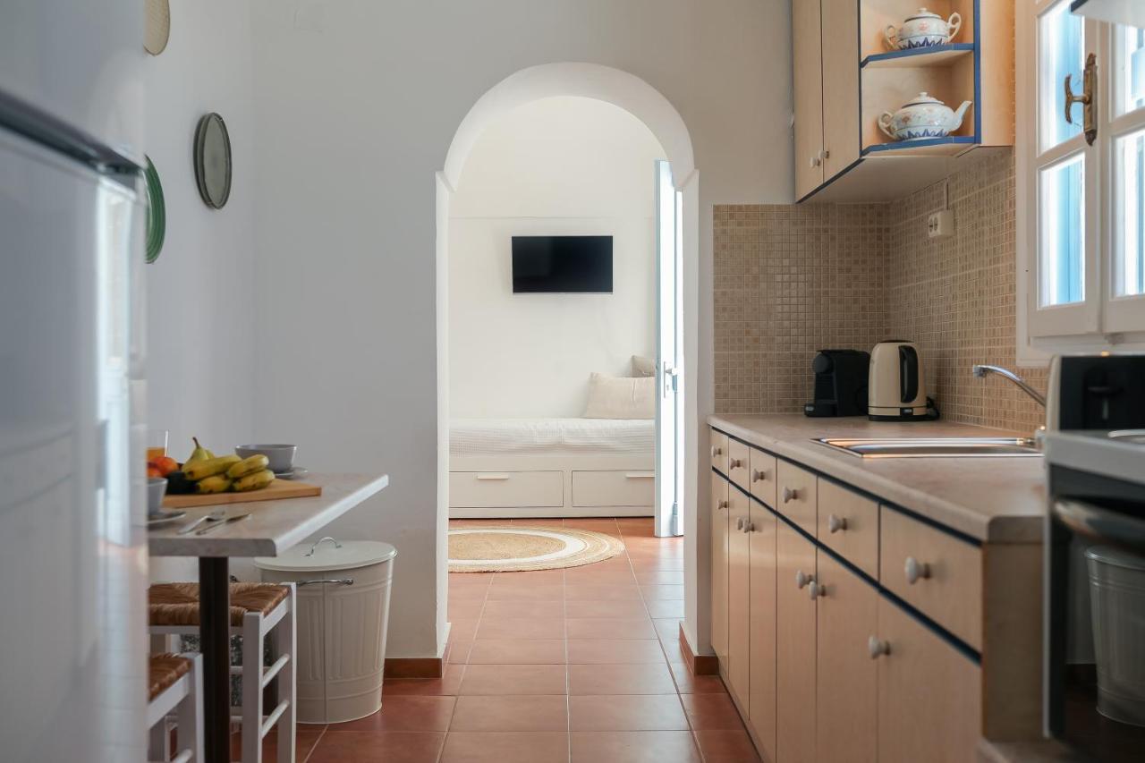 Petinos Traditional House Thirasia Exterior photo